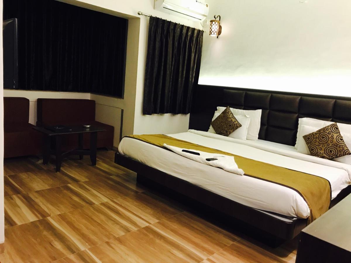 Hotel Sai Kripa Imperial Daman Kültér fotó