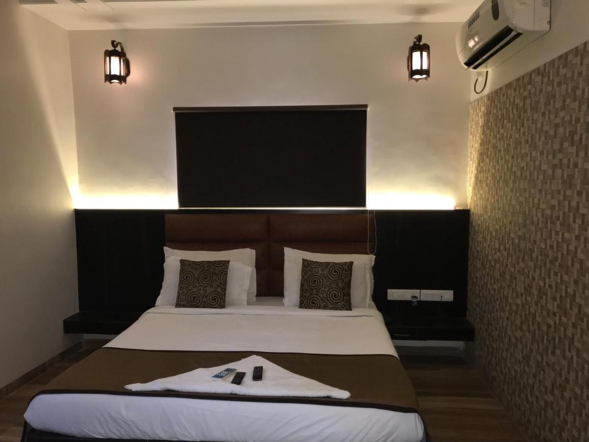Hotel Sai Kripa Imperial Daman Kültér fotó