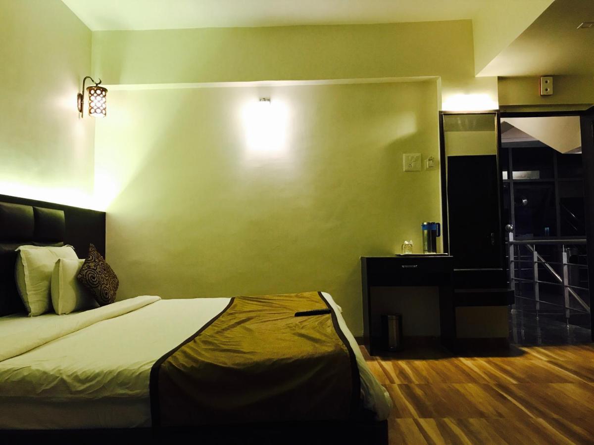 Hotel Sai Kripa Imperial Daman Kültér fotó